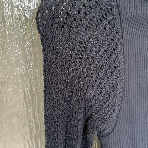 Free People (Revolve) Cuffing Season Top in Black size Medium. NWT sold out size - Picture 6 of 8